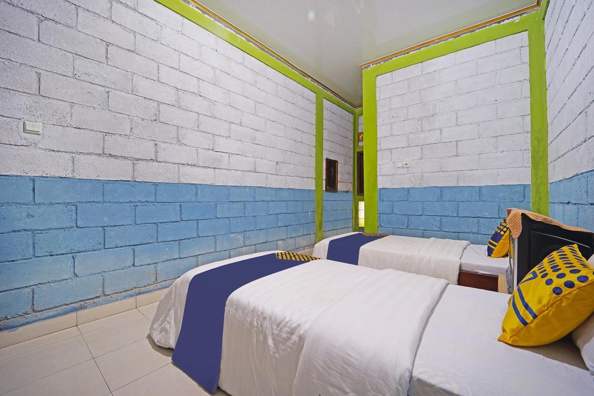 SPOT ON 91085 Griya Estu Wening Otel Sleman  Dış mekan fotoğraf