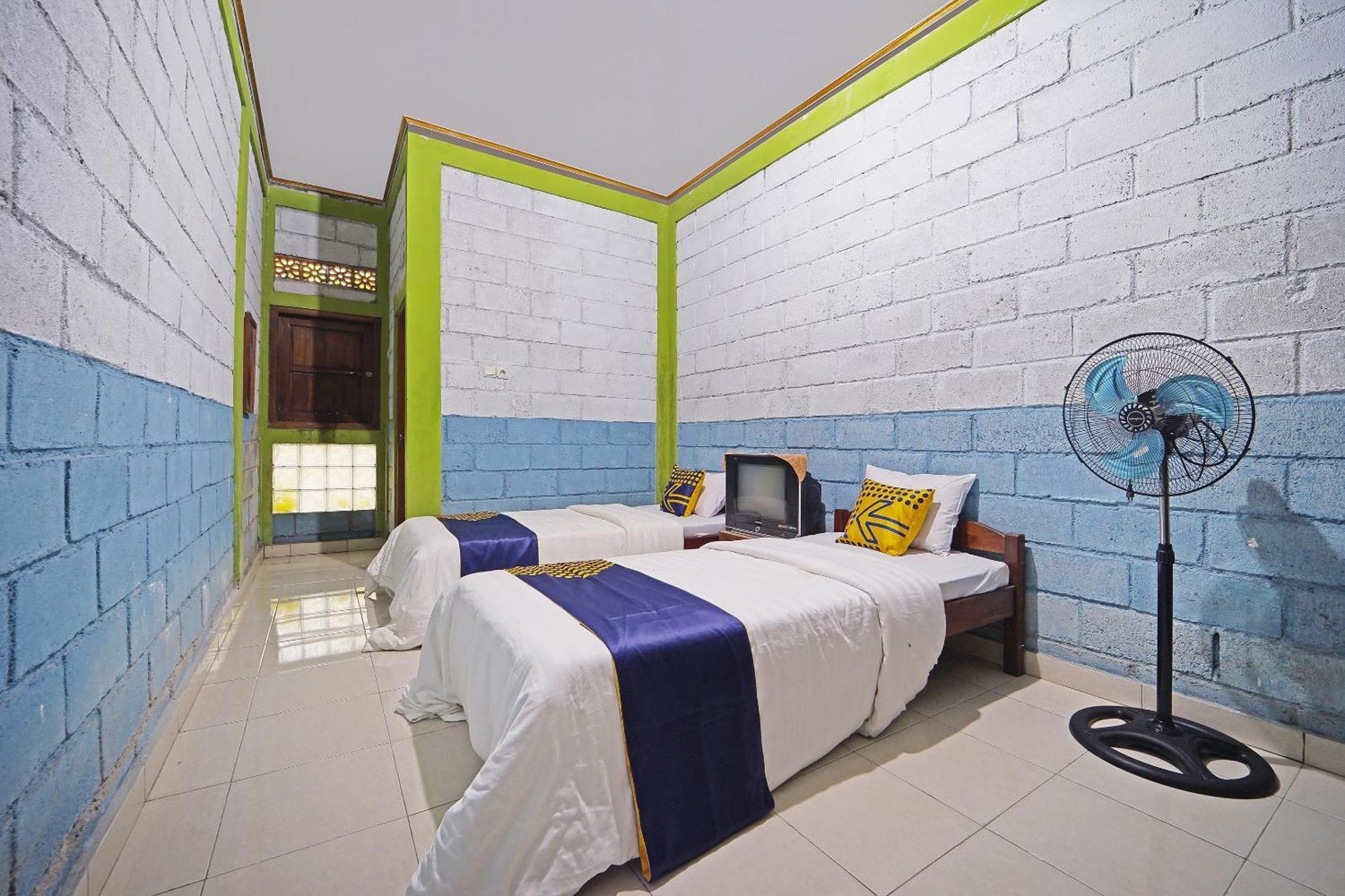 SPOT ON 91085 Griya Estu Wening Otel Sleman  Dış mekan fotoğraf