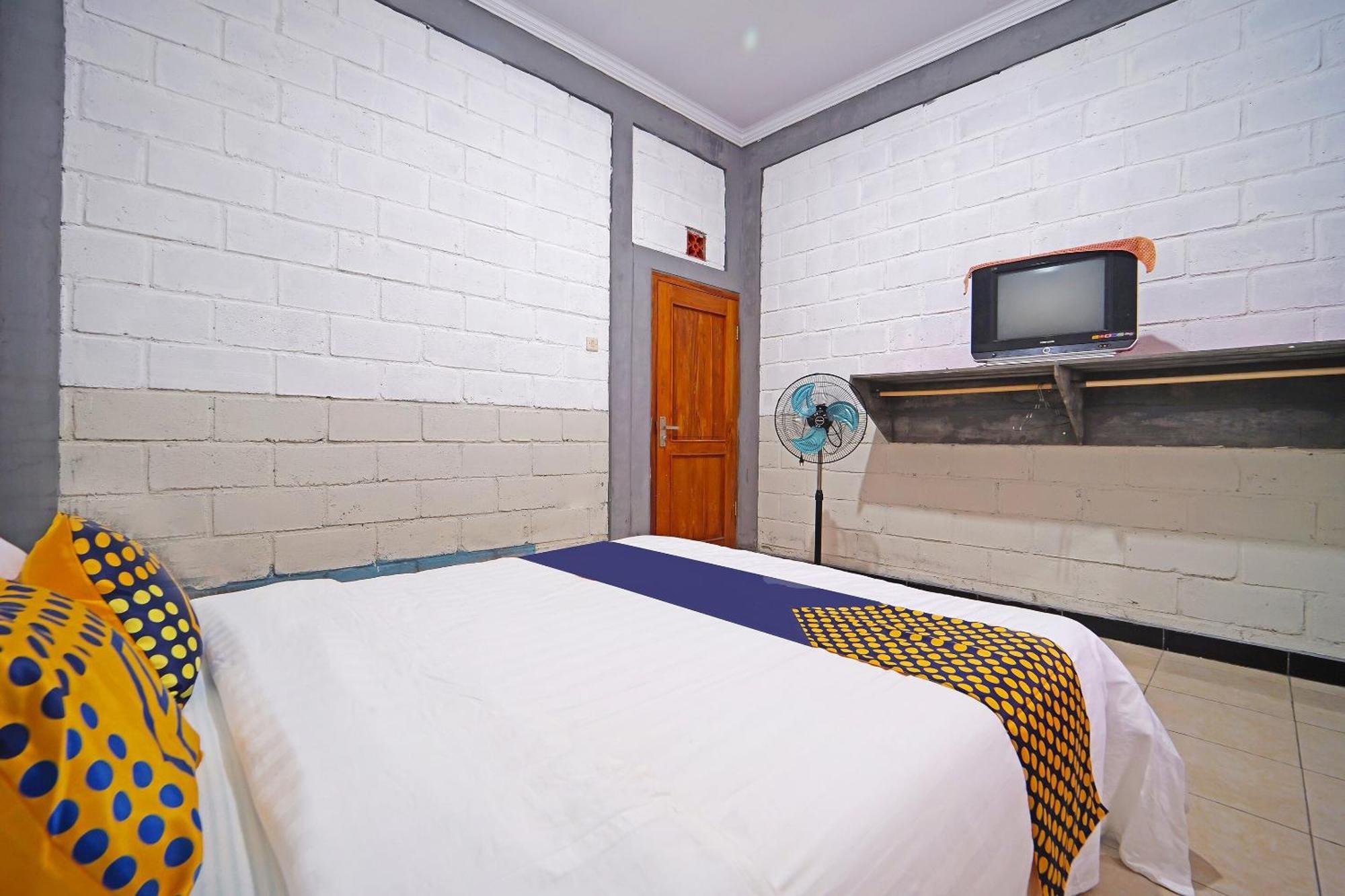 SPOT ON 91085 Griya Estu Wening Otel Sleman  Dış mekan fotoğraf