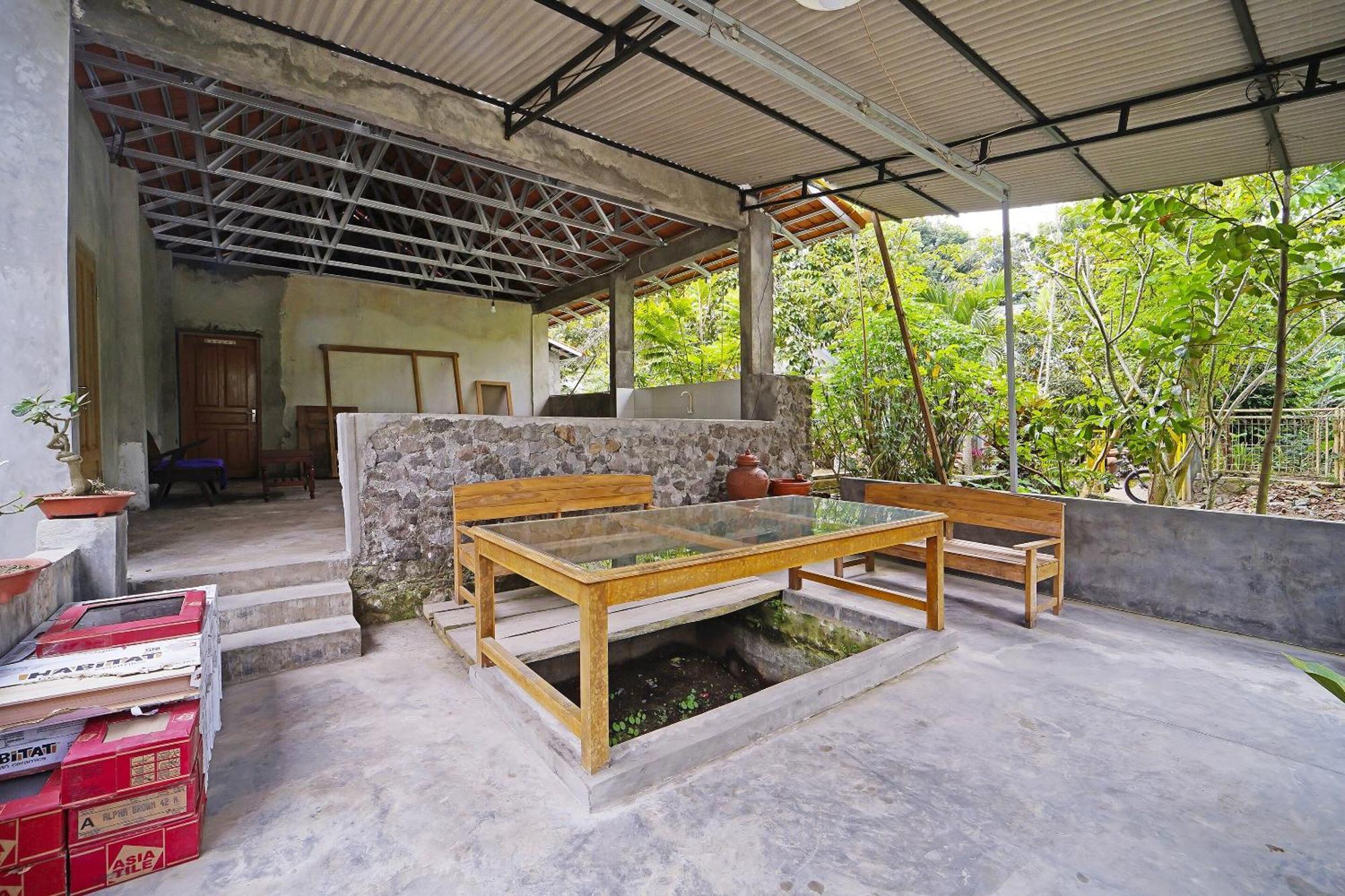 SPOT ON 91085 Griya Estu Wening Otel Sleman  Dış mekan fotoğraf