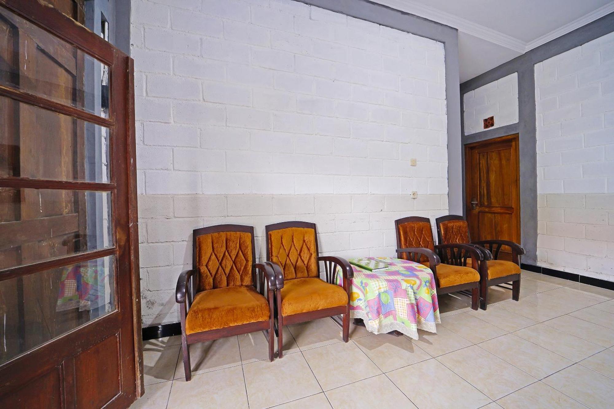 SPOT ON 91085 Griya Estu Wening Otel Sleman  Dış mekan fotoğraf