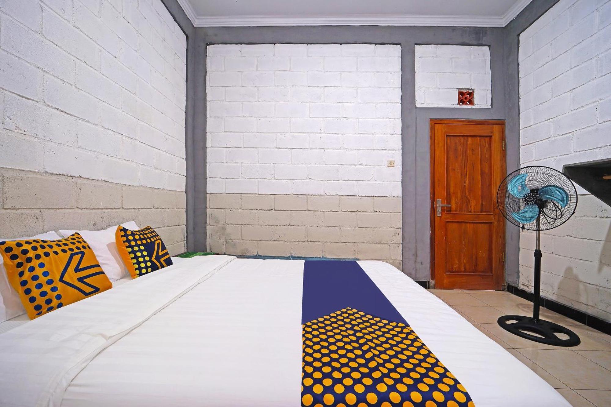 SPOT ON 91085 Griya Estu Wening Otel Sleman  Dış mekan fotoğraf