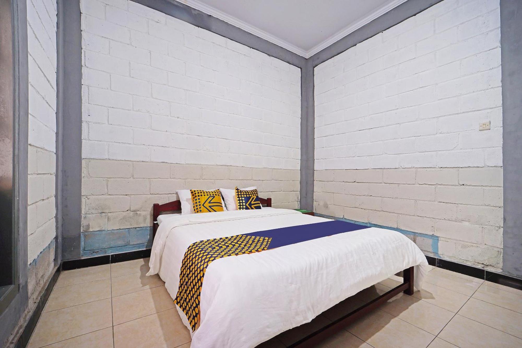 SPOT ON 91085 Griya Estu Wening Otel Sleman  Dış mekan fotoğraf
